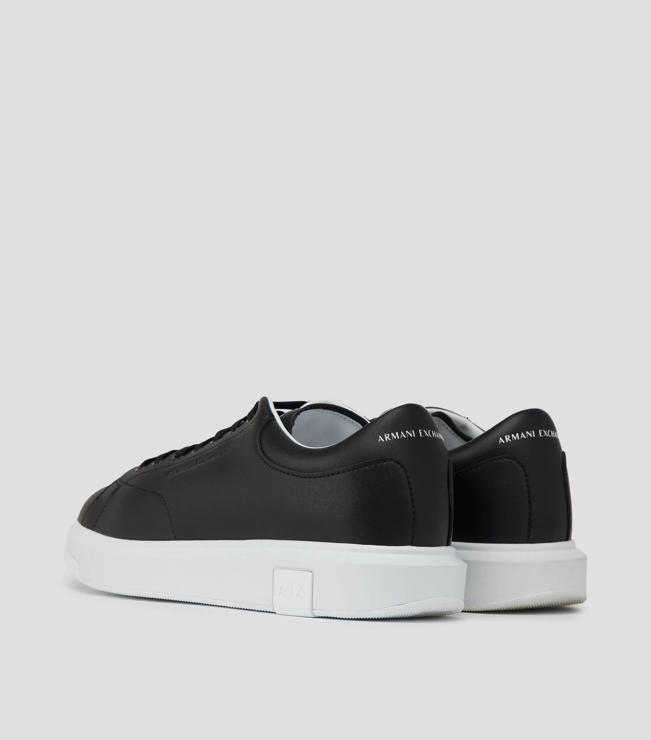 Armani Exchange Tenis de Piel con suela a contraste Hombre