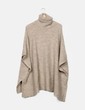 Bershka Poncho punto beige oversize y cuello vuelto