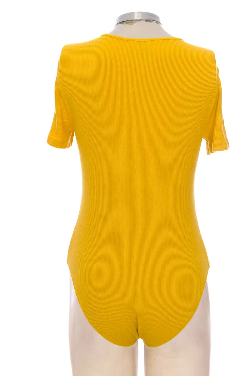 Top / Camiseta color Amarillo - Forever 21